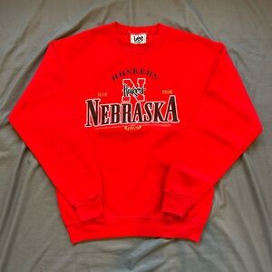 Vintage LEE / NCAA / University Of Nebraska Crew neck Sweater (LIKE NEW)